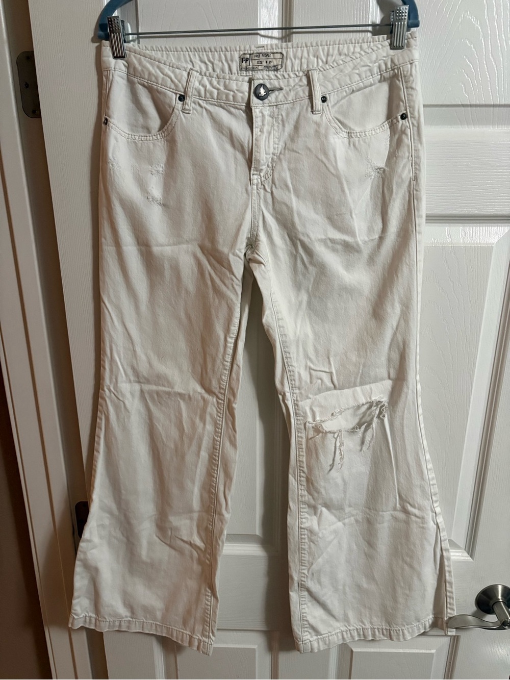 Free People high waisted white denim jeans wide leg flare distressed cotton 29